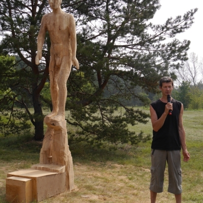 4. Międzynarodowy Plener Rzeźby z Drewna Migranci. Swoi? Obcy?